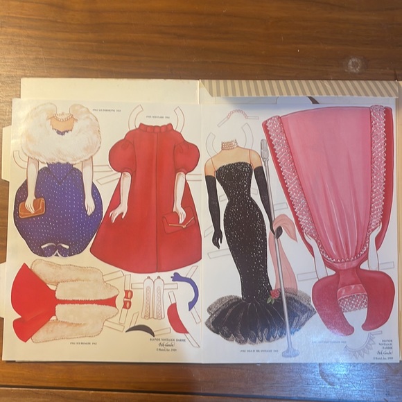 Vintage “Nostalgic Barbie Paperdoll” (1989) - Picture 7 of 11